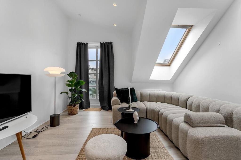 Luxury Penthous - 3 Bedroom - 2 Bath - Freeparking - Downtown เรคยาวิก ภายนอก รูปภาพ