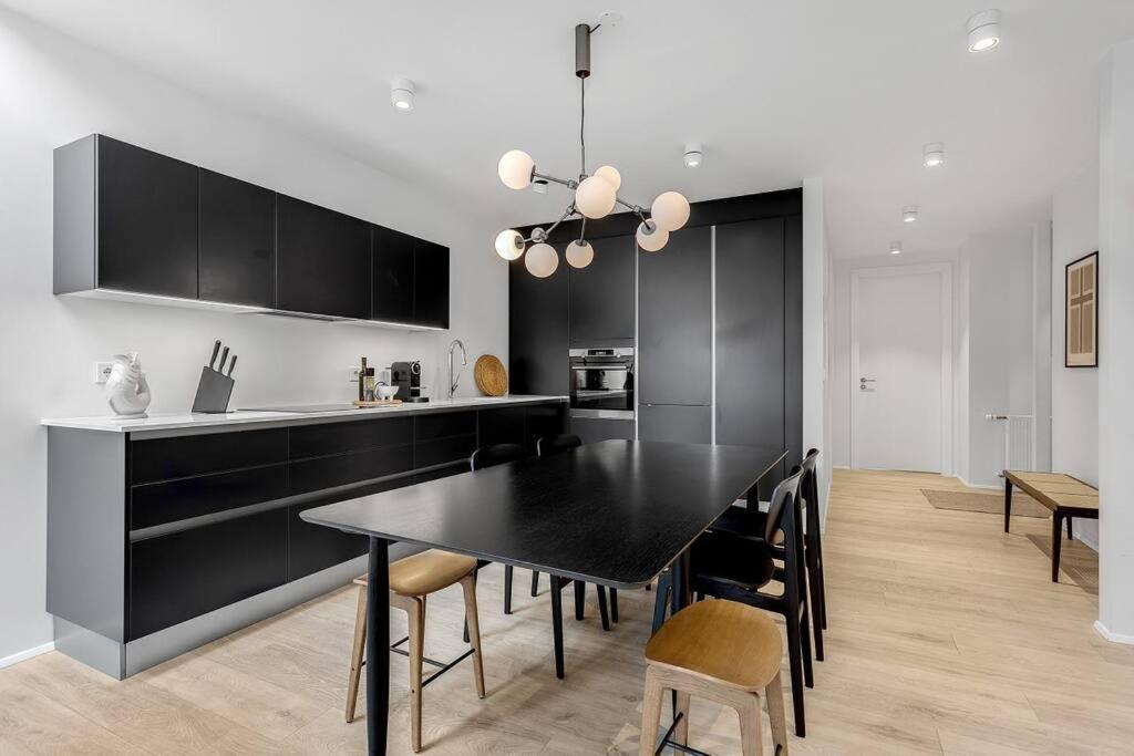 Luxury Penthous - 3 Bedroom - 2 Bath - Freeparking - Downtown เรคยาวิก ภายนอก รูปภาพ